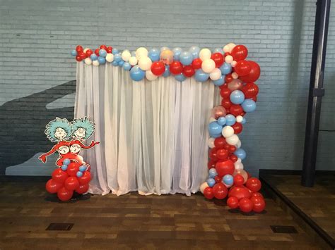 dr seuss balloon garland|More.